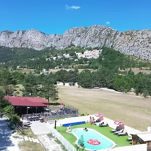 Camping La Pinatelle, Saint-Auban (Alpes-Maritimes)